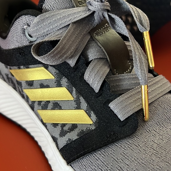 Women’s Adidas Sneakers - Picture 5 of 5